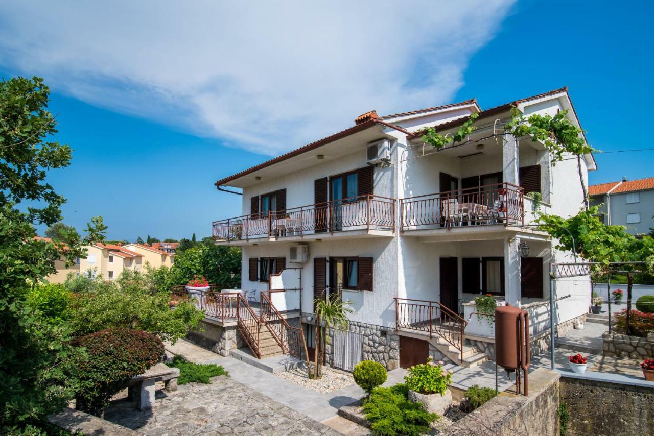 Apartments Marija & Anton Malinska Exterior foto